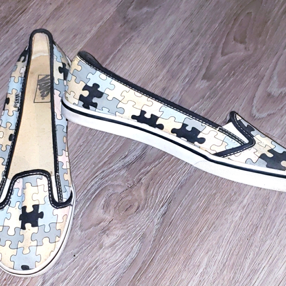 RARE! Limited Edition VANS Puzzle Piece Slipons. SZ 7 Wmns. Hand painted.
